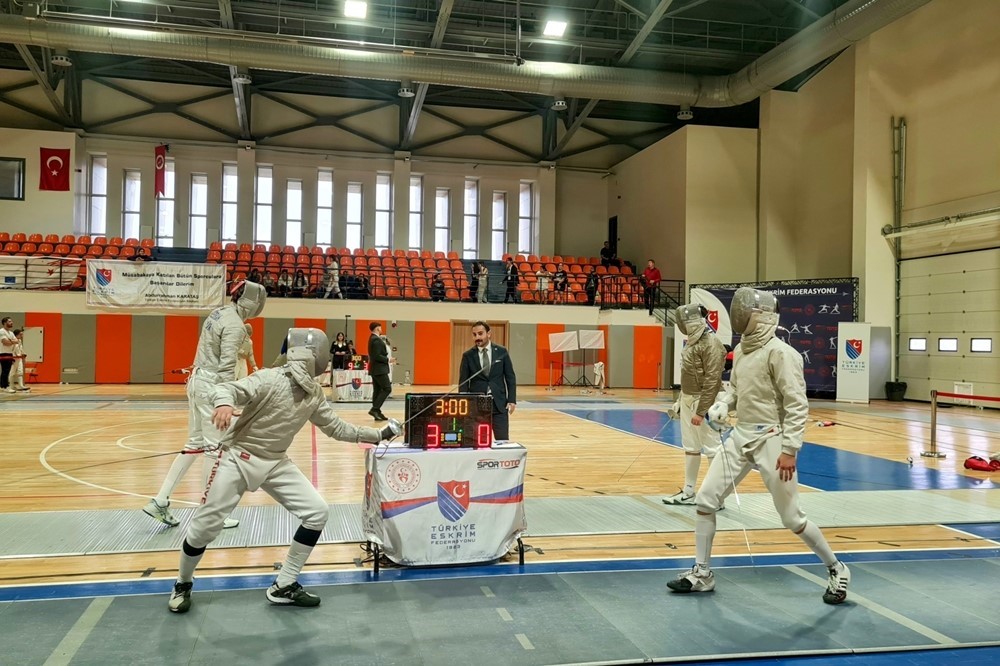 kastamonu-universitesinde-eskrim-sampiyonasi-duzenlendi