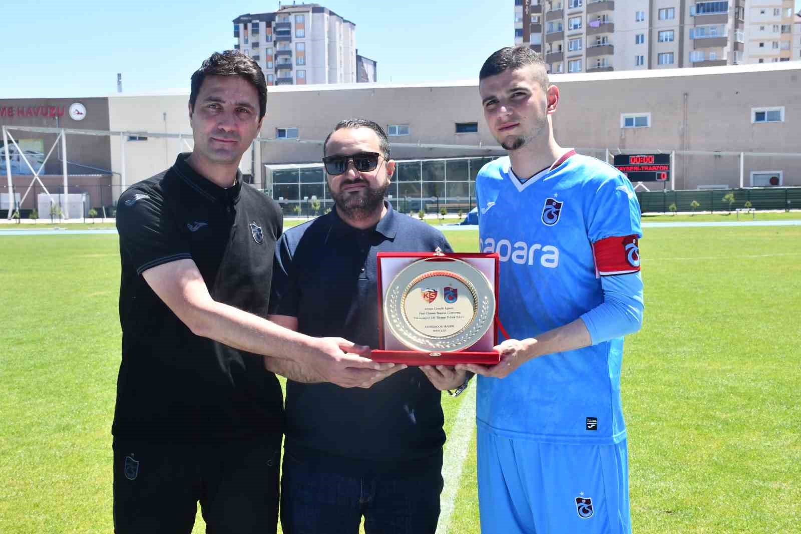 kayserispor-u19-takimindan-fair-play-ornegi