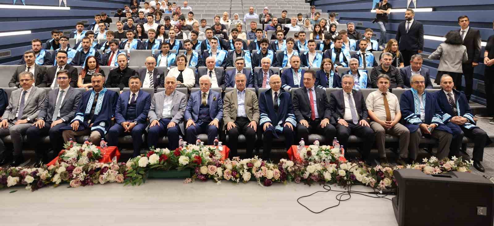 kostaki-yuksekokul-ilk-mezunlarini-verdi