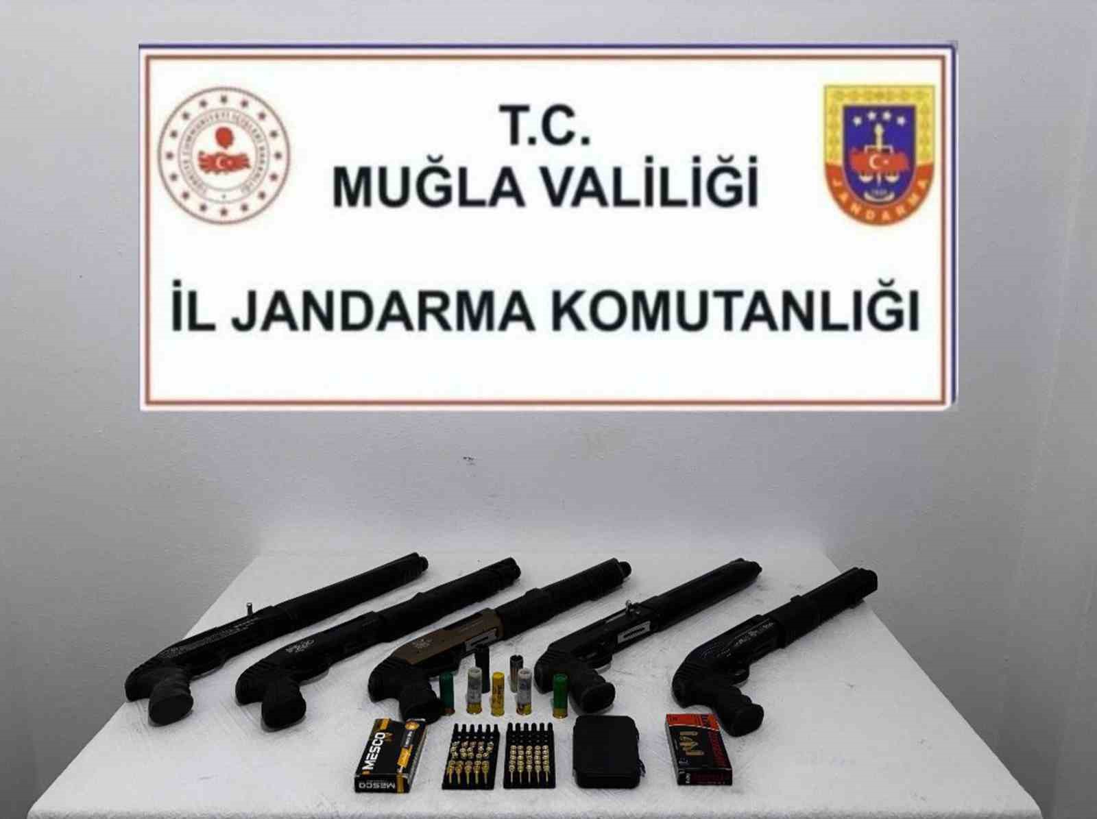 koycegizde-ruhsatsiz-pompali-tufekler-ele-gecirildi
