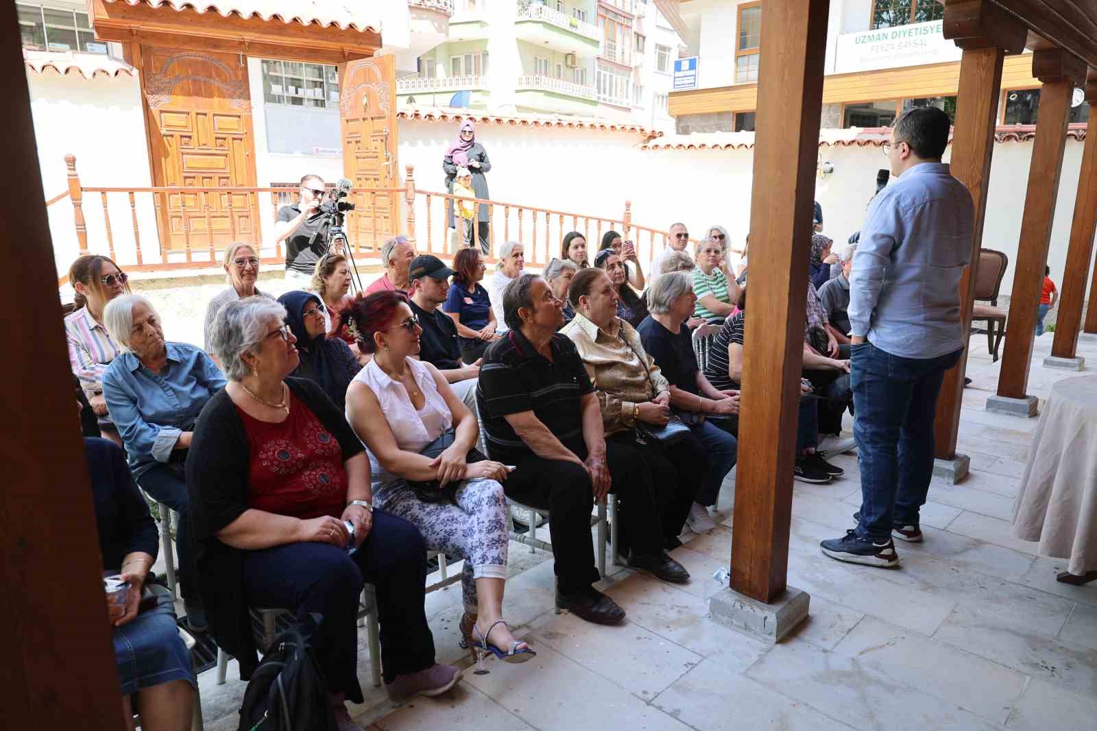 merkezefendi-belediyesi-saglikli-yas-almada-ve-hareketliligin-onemini-anlatti