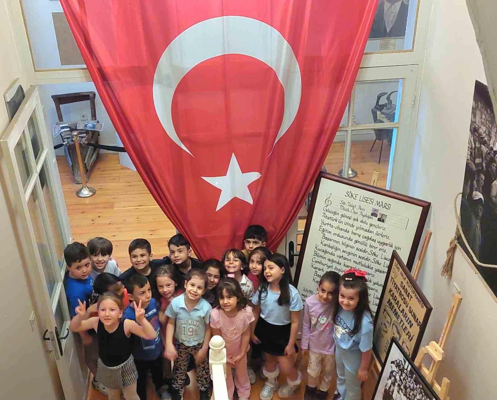 minik-ziyaretcilerden-soke-kent-muzesine-yogun-ilgi