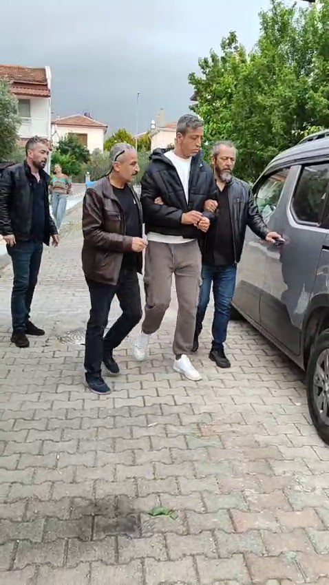37-yil-4-ay-hapis-cezasiyla-aranan-supheli-kiz-arkadasiyla-tatilde-yakalandi