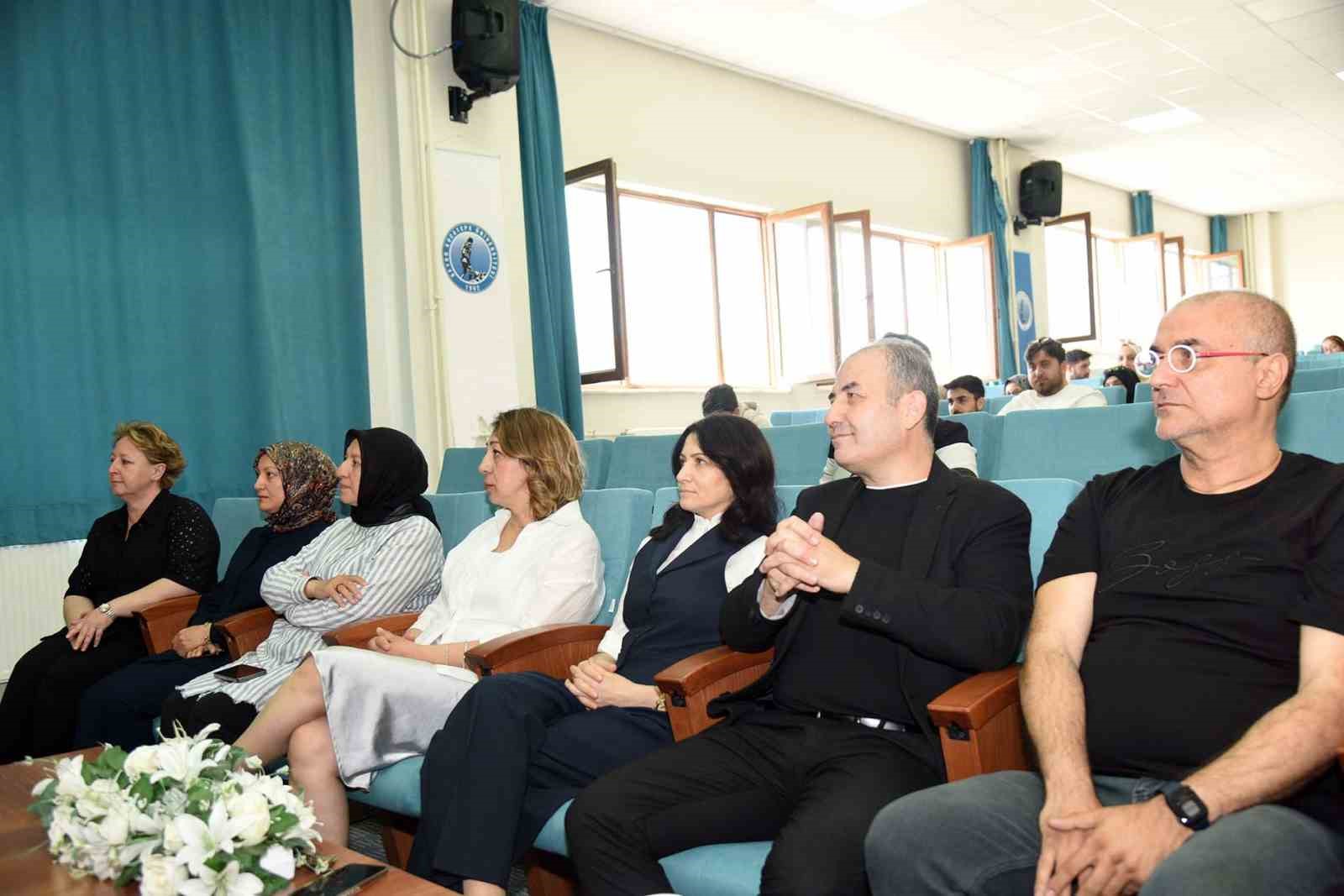 enflasyon-ve-genclik-gelecege-yatirim-konferansi-duzenlendi