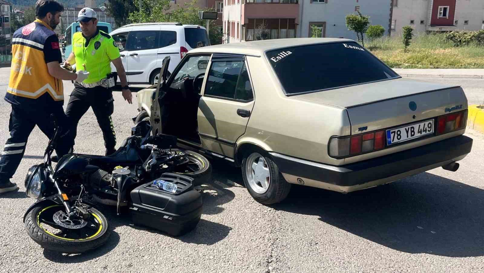karabukte-trafik-kazalarinda-2-kisi-yaralandi
