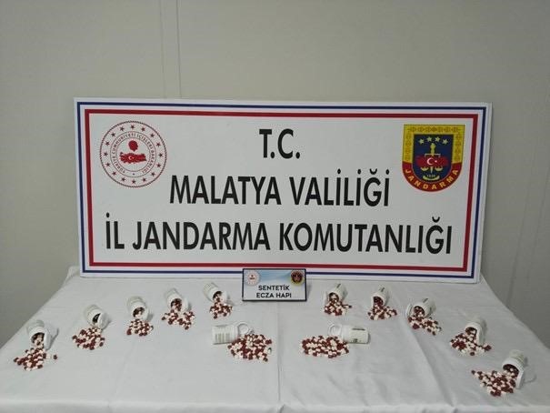 malatyada-jandarmadan-uyusturucu-operasyonu-2-kisi-tutuklandi