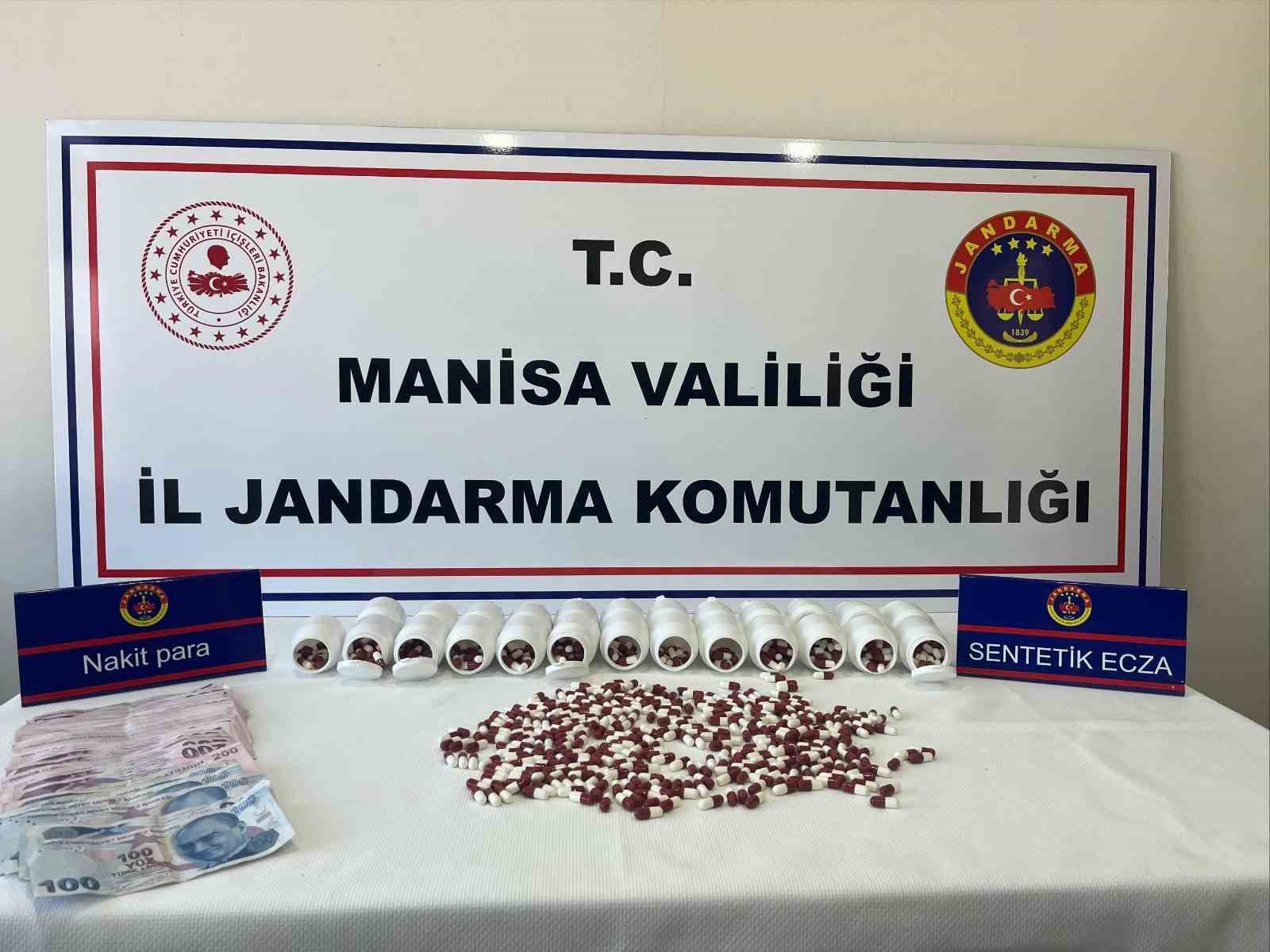 manisada-2-bin-415-adet-uyusturucu-hap-ele-gecirildi