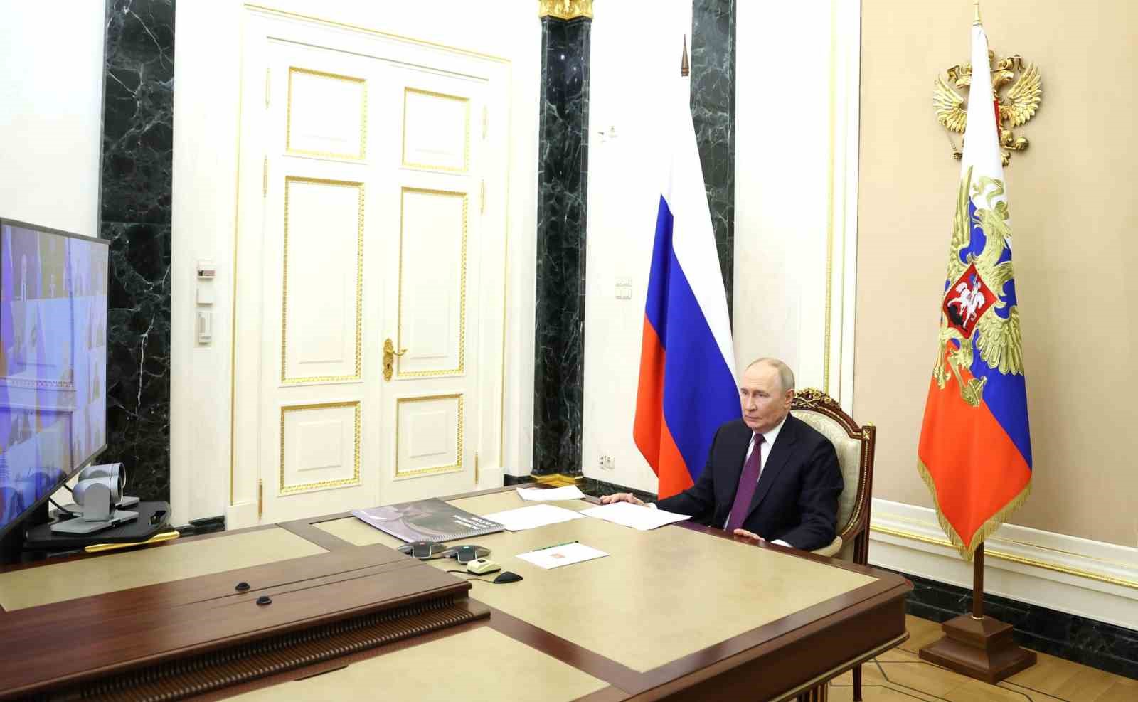 putin-rus-ordusu-ukrayna-sinirinda-tampon-bolge-olusturma-gorevi-uzerinde-calisiyor