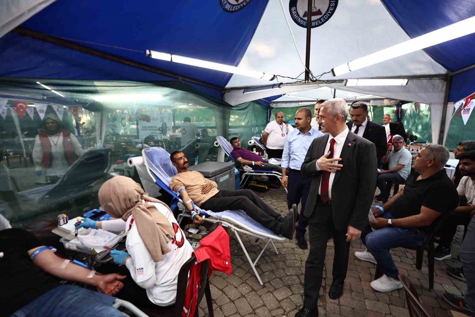 sahinbey-belediyesinden-yeni-rekor-13-bin-625-unite-kan-bagisi