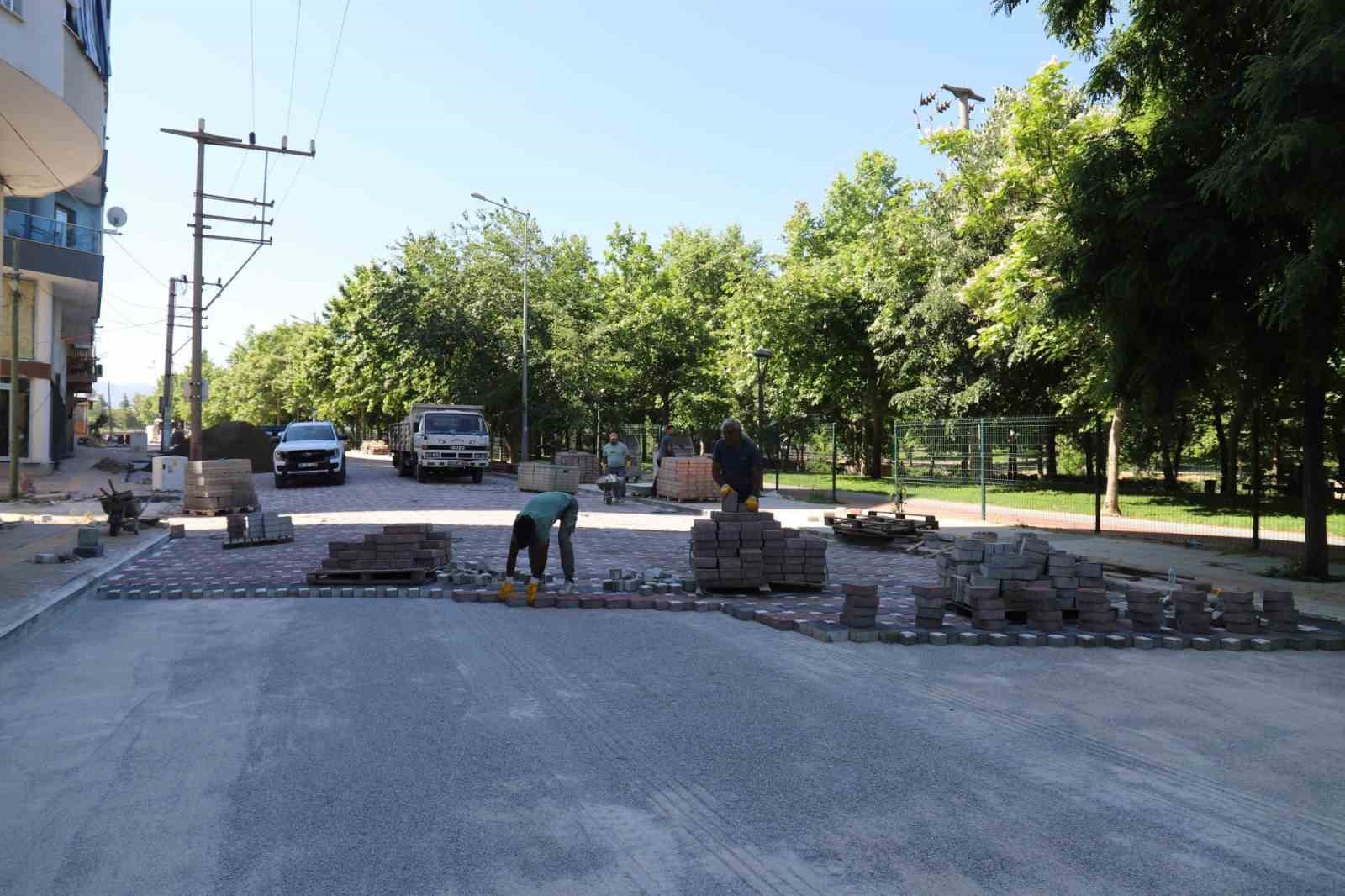 turgutlunun-yollari-yenileniyor