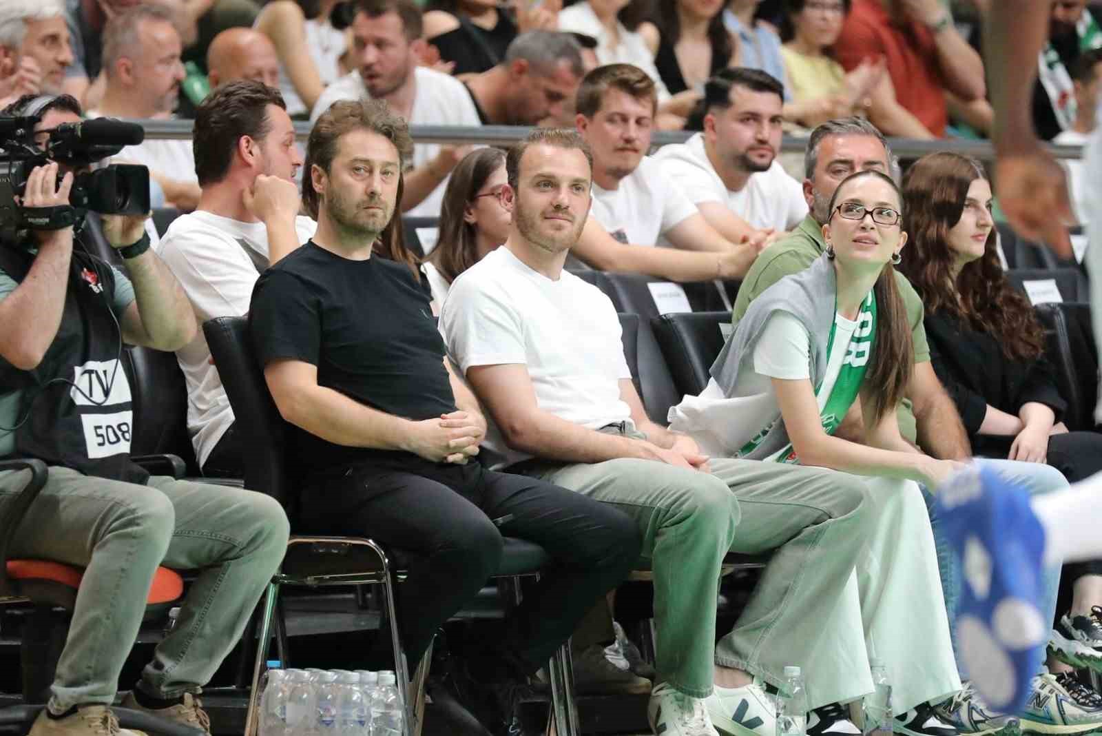 ertugrul-ersoydan-bursaspor-yorsana-tribun-destegi