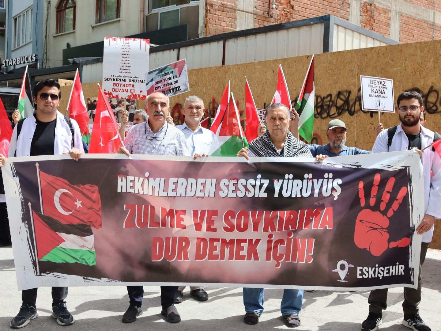 eskisehirde-tip-fakultesi-ogrencileri-filistin-icin-yurudu