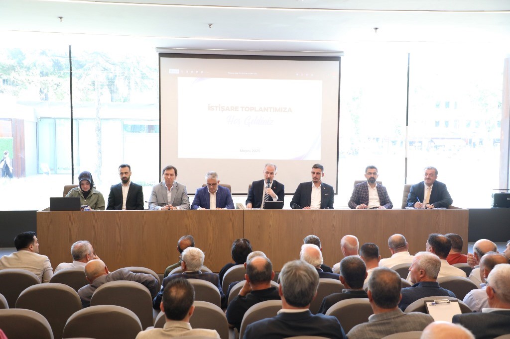 inegol-belediyesinde-muhtarlarla-istisare-toplantisi