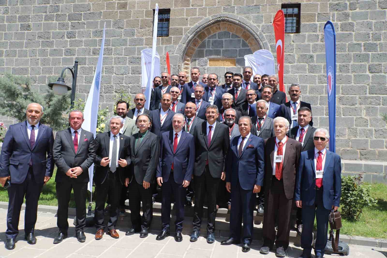 kadim-sehir-hakkari-calistayi