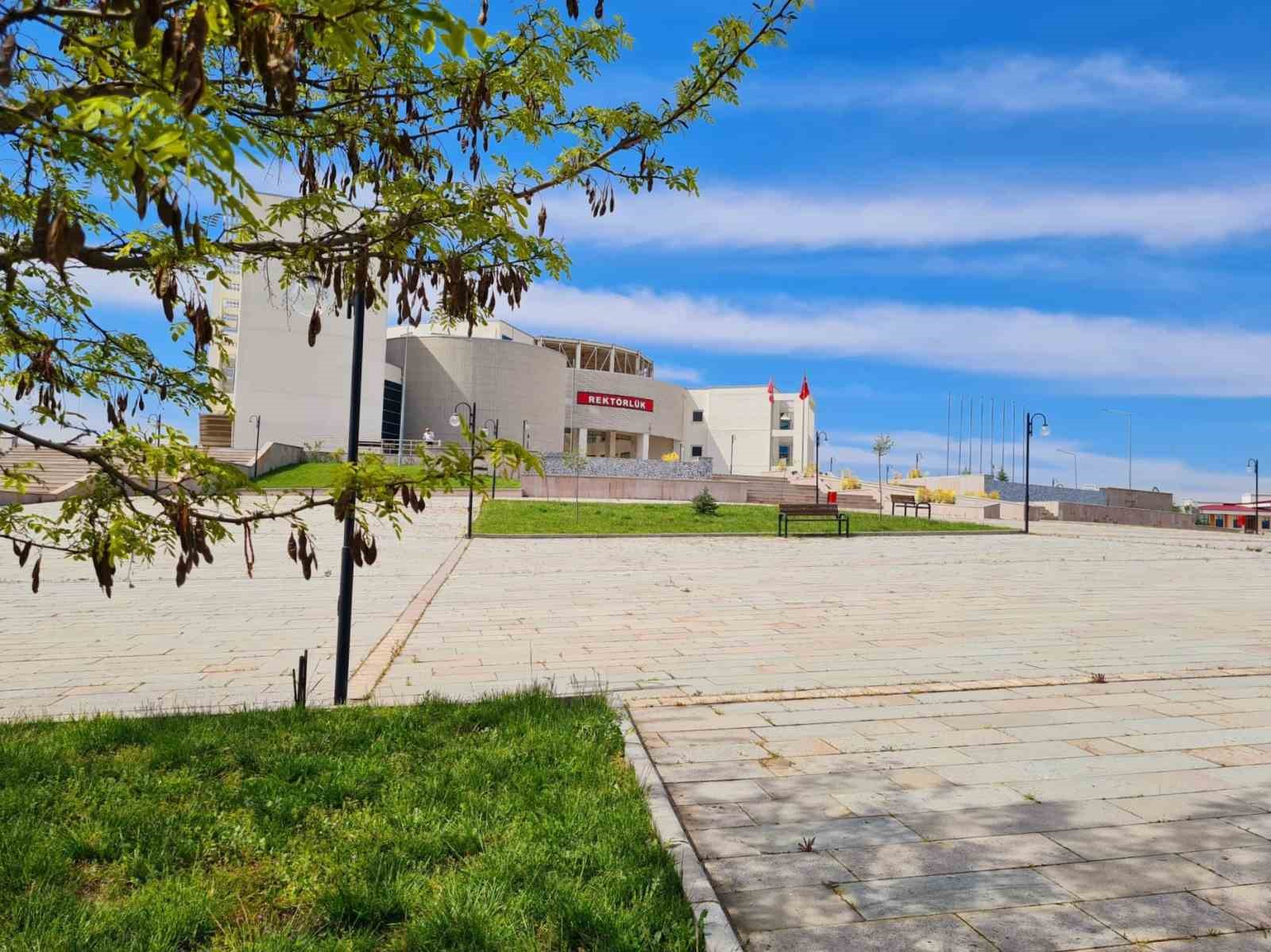 kastamonu-universitesi-sosyal-ofisten-4-ayda-105-projeye-destek