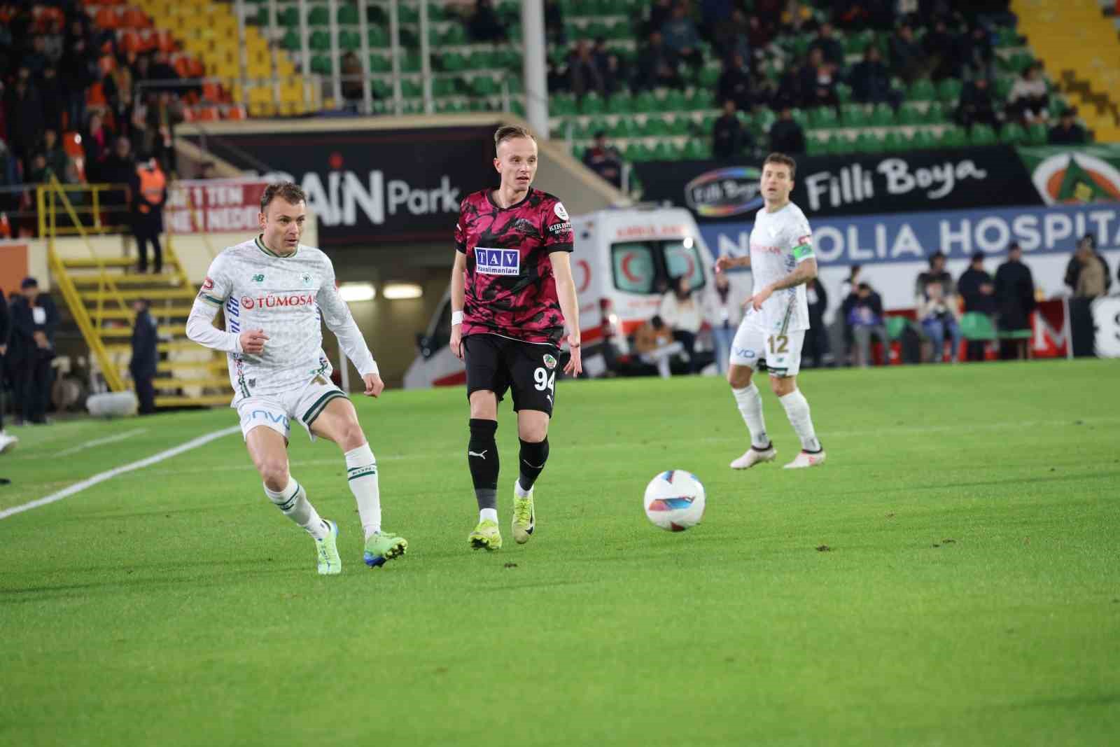konyaspor-ile-alanyaspor-18-randevuda