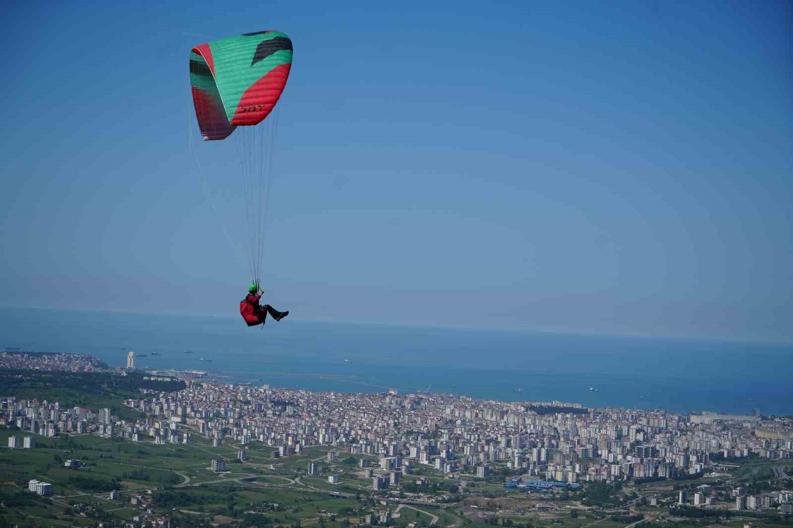 samsun-semalari-yamac-parasutleri-ile-senlendi