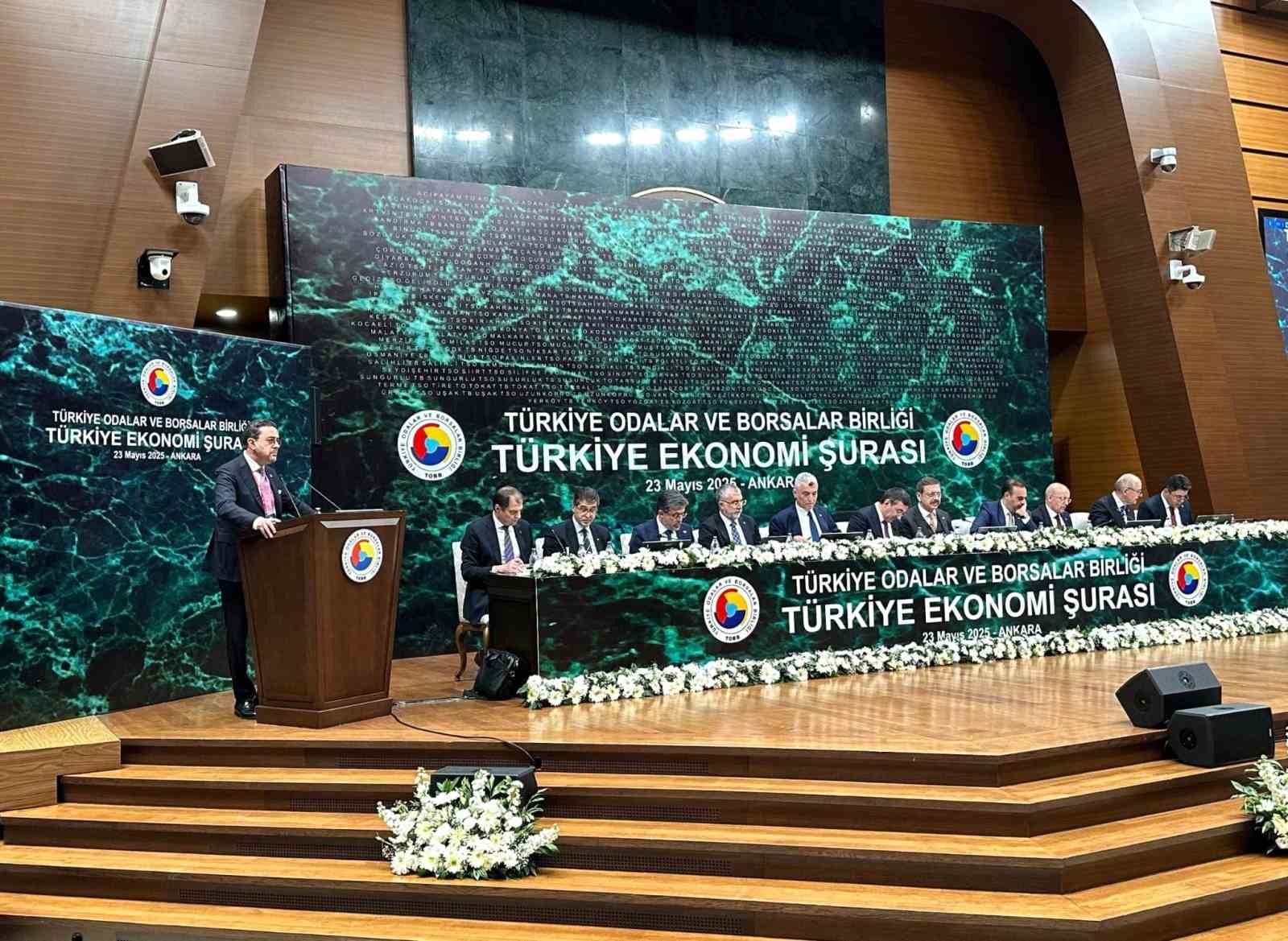 baskan-kasapoglu-ekonomi-surasinda-konustu-sanayici-direniyor-destek-sart