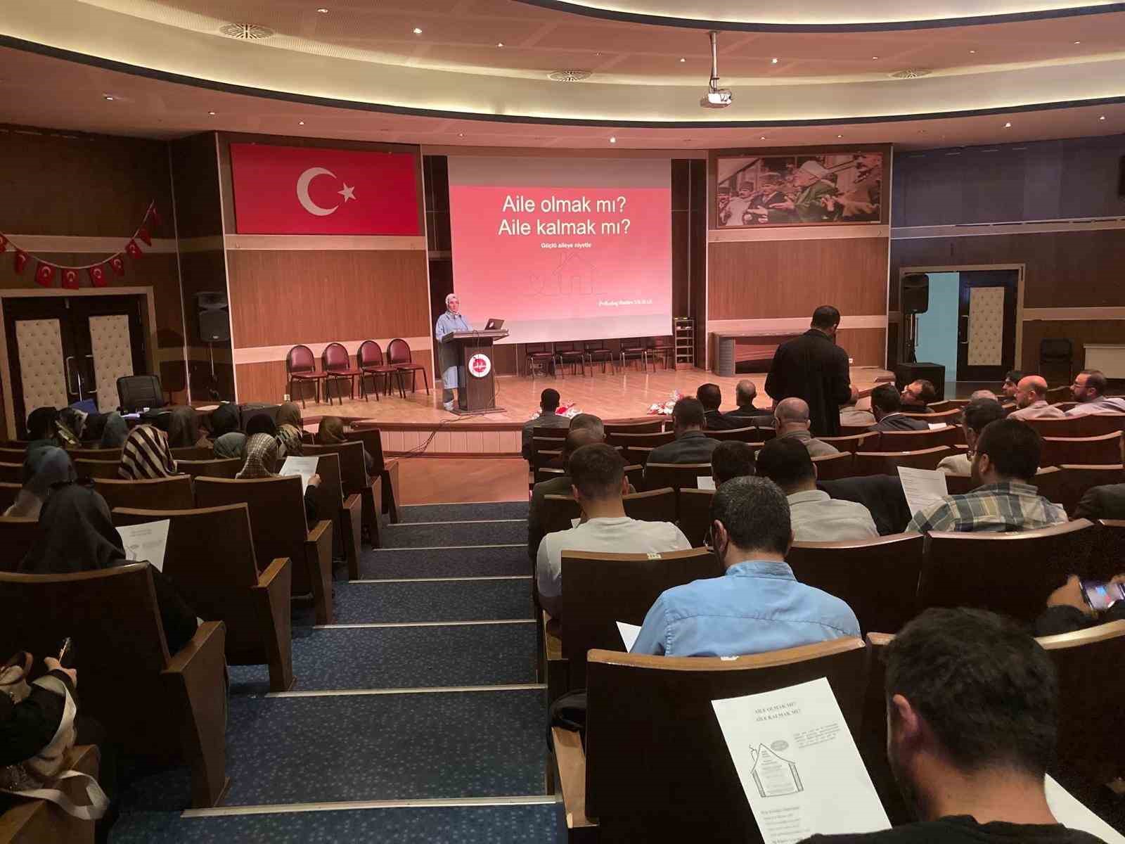 erzurumda-aile-ici-saglikli-iletisim-konusuldu