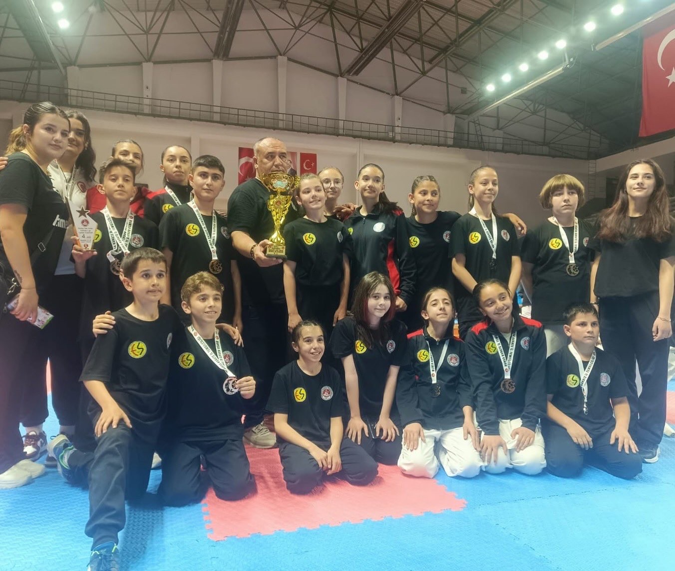 eskisehirli-sporcular-iller-arasi-karate-liginde-derece-elde-etti