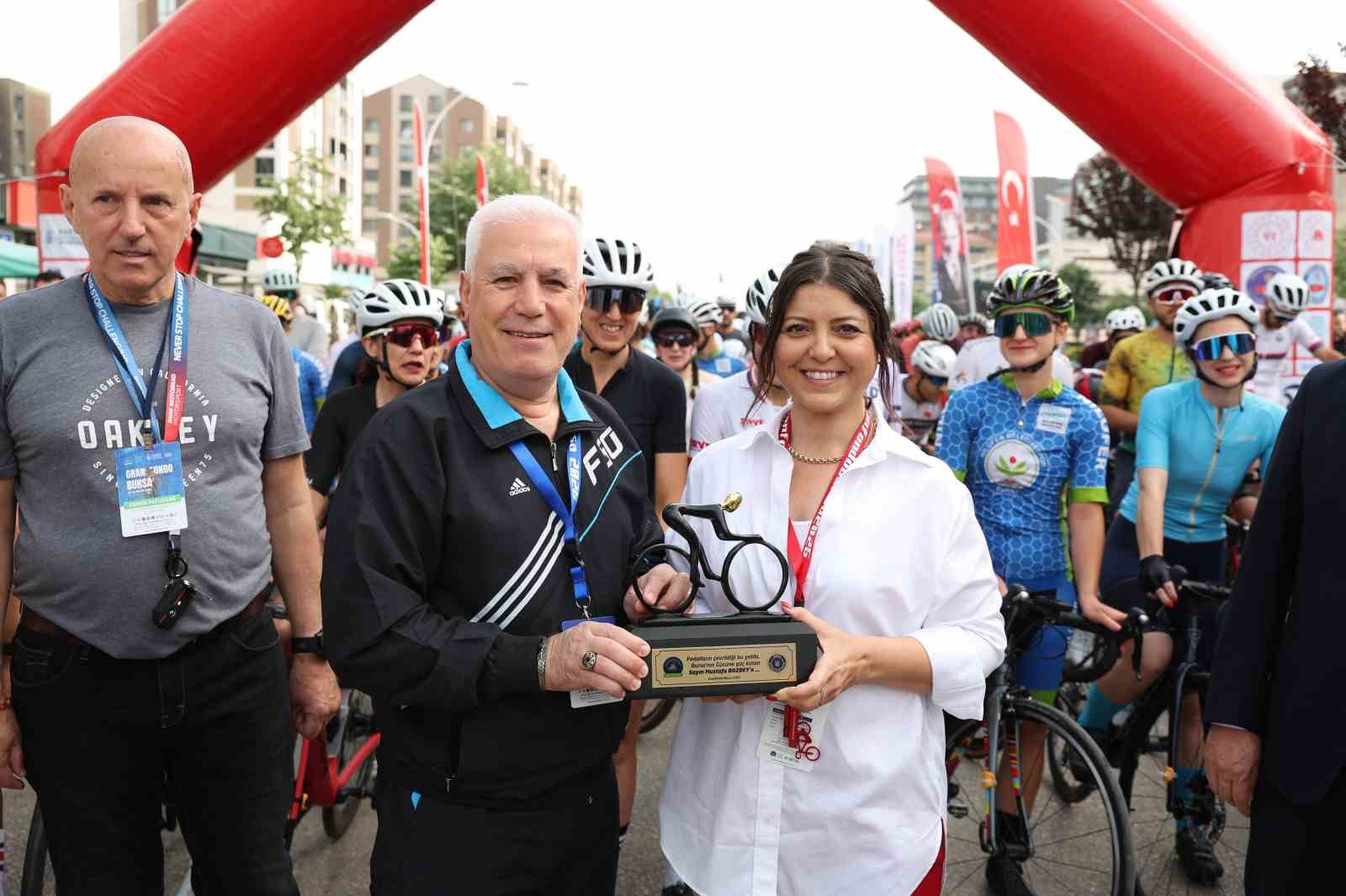gran-fondo-bursa-heyecani-basladi