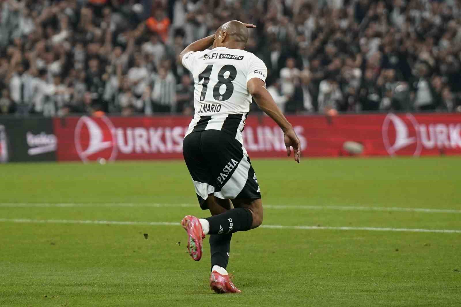 joao-mario-ligdeki-4-golunu-atti