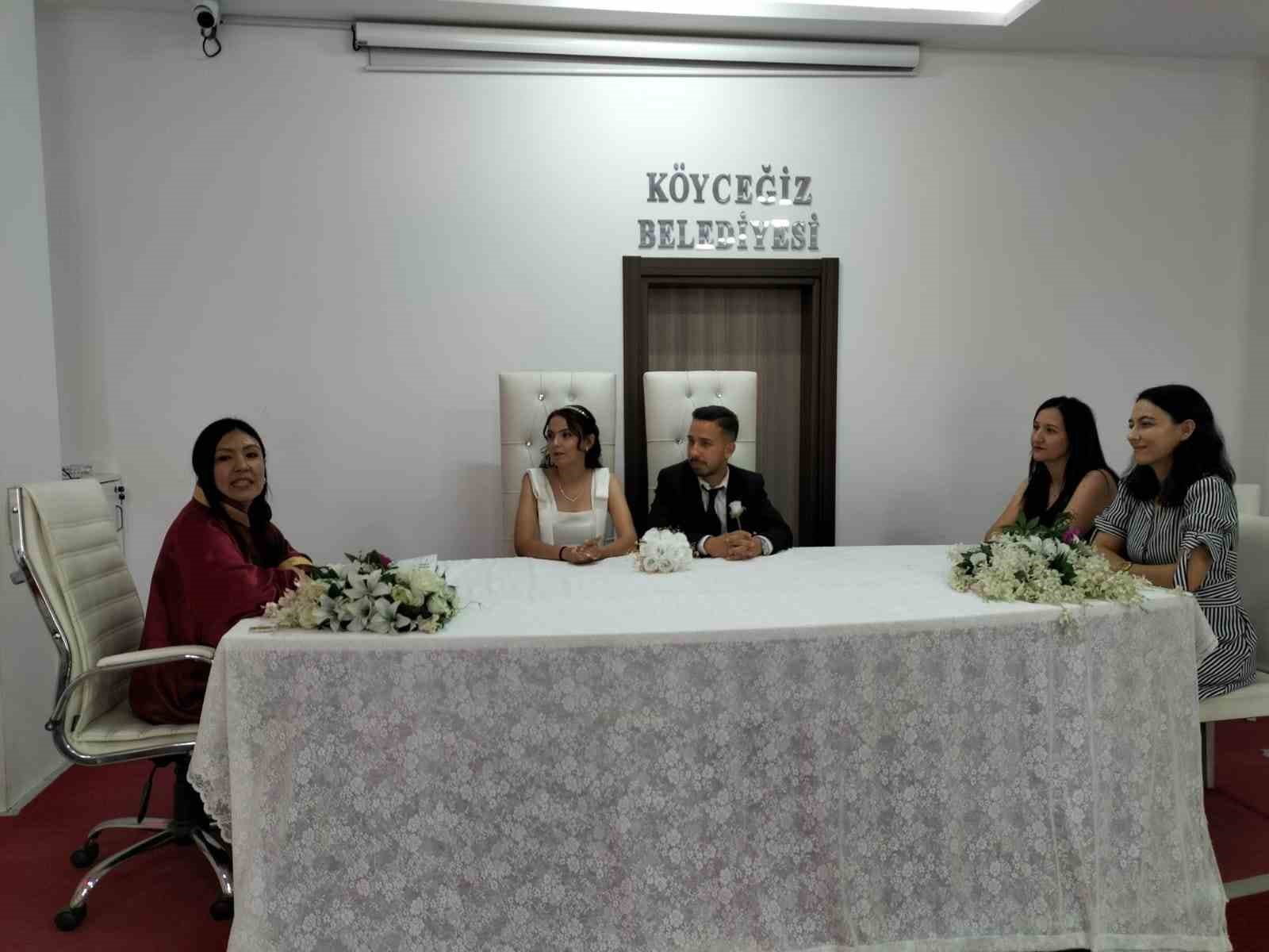 koycegizde-ciftler-nikah-icin-yogunluk-olusturdu