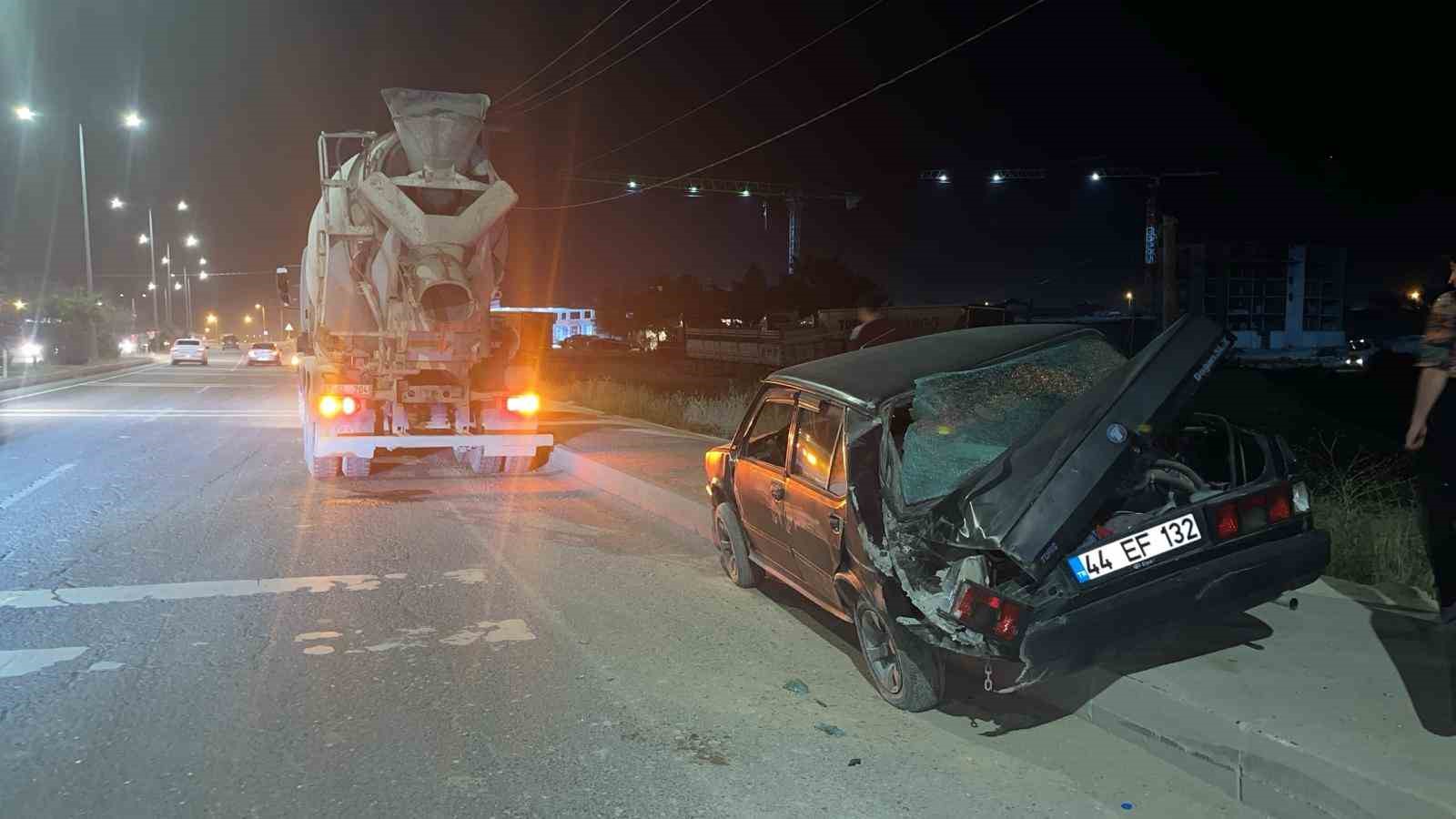 mikser-otomobile-carpti-1-yarali