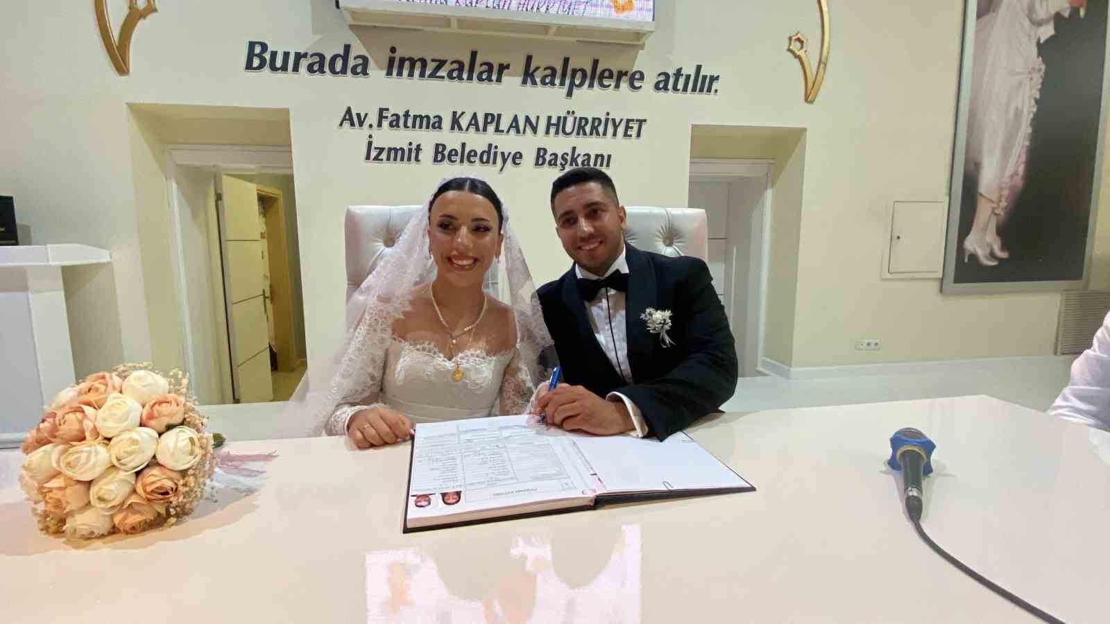 nikah-salonlarinda-25-5-25-yogunlugu