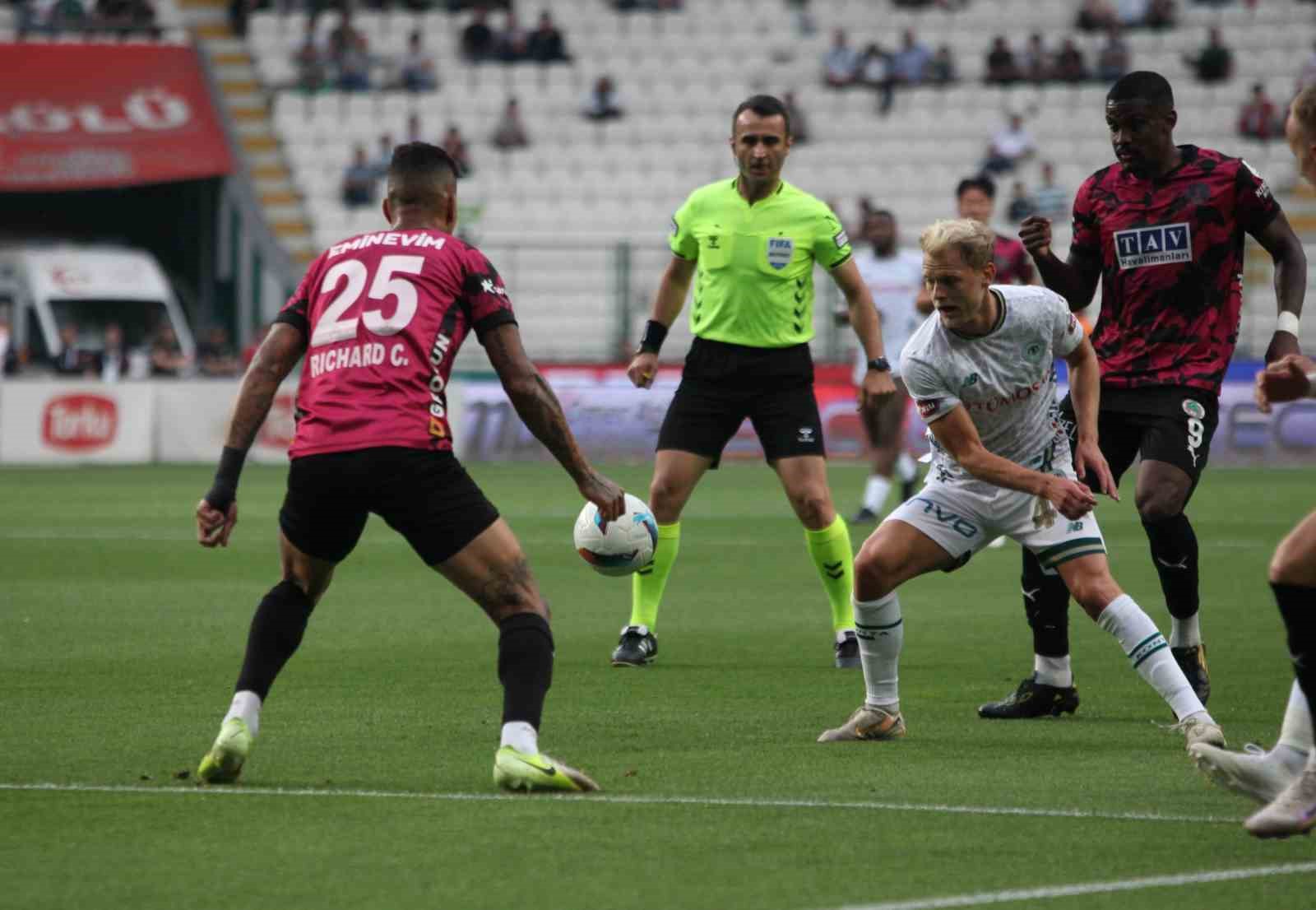 trendyol-super-lig-konyaspor-0-alanyaspor-2-ilk-yari