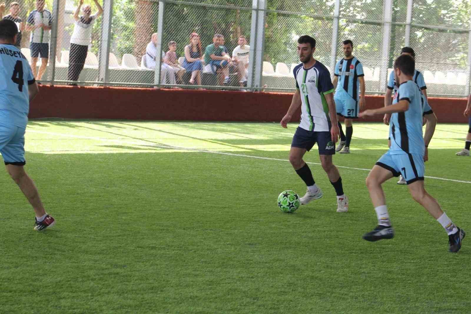 aosb-futbol-turnuvasinda-ceyrek-final-tamamlandi