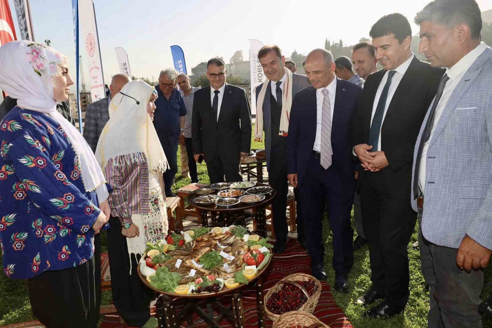 asirlik-tarifler-tarihi-hereke-kalesinde-tanitildi