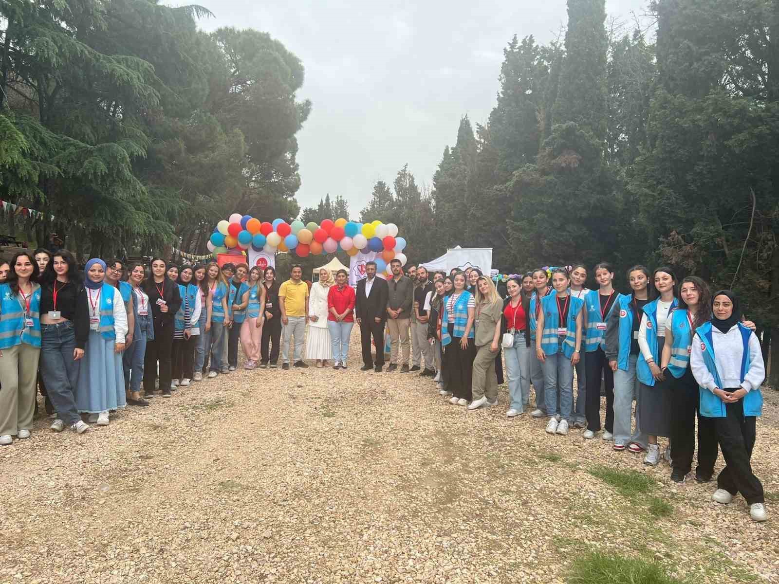 bandirmali-cocuklar-icin-renkli-etkinlik