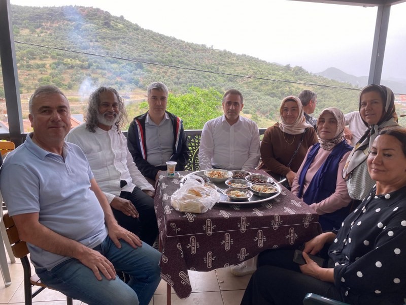 burhaniyede-kaymakam-memis-dutluca-hayrina-katildi