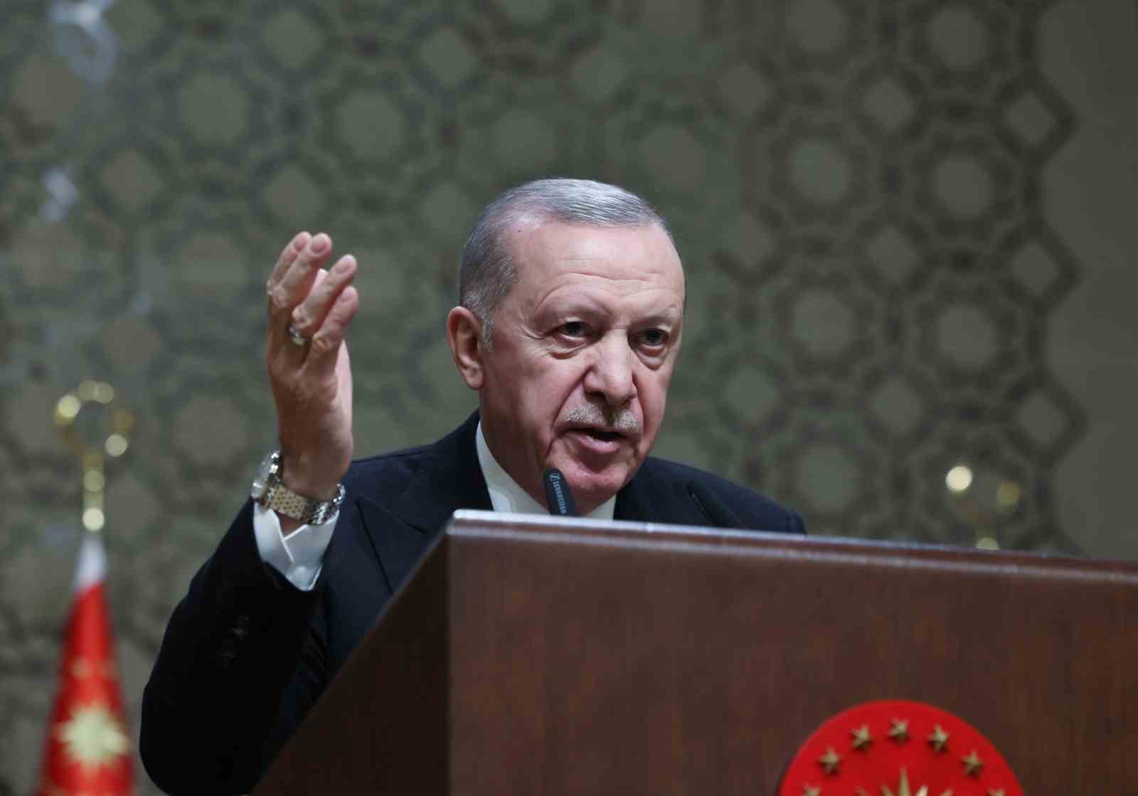 cumhurbaskani-erdogan-yetkisini-kotuye-kullananin-gozunun-yasina-bakmadik-bakmayiz
