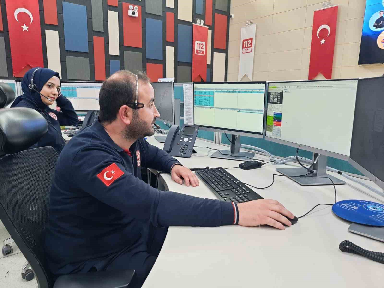 karsta-112-acil-cagri-merkezi-2024-yilinda-333-bin-778-cagri-aldi