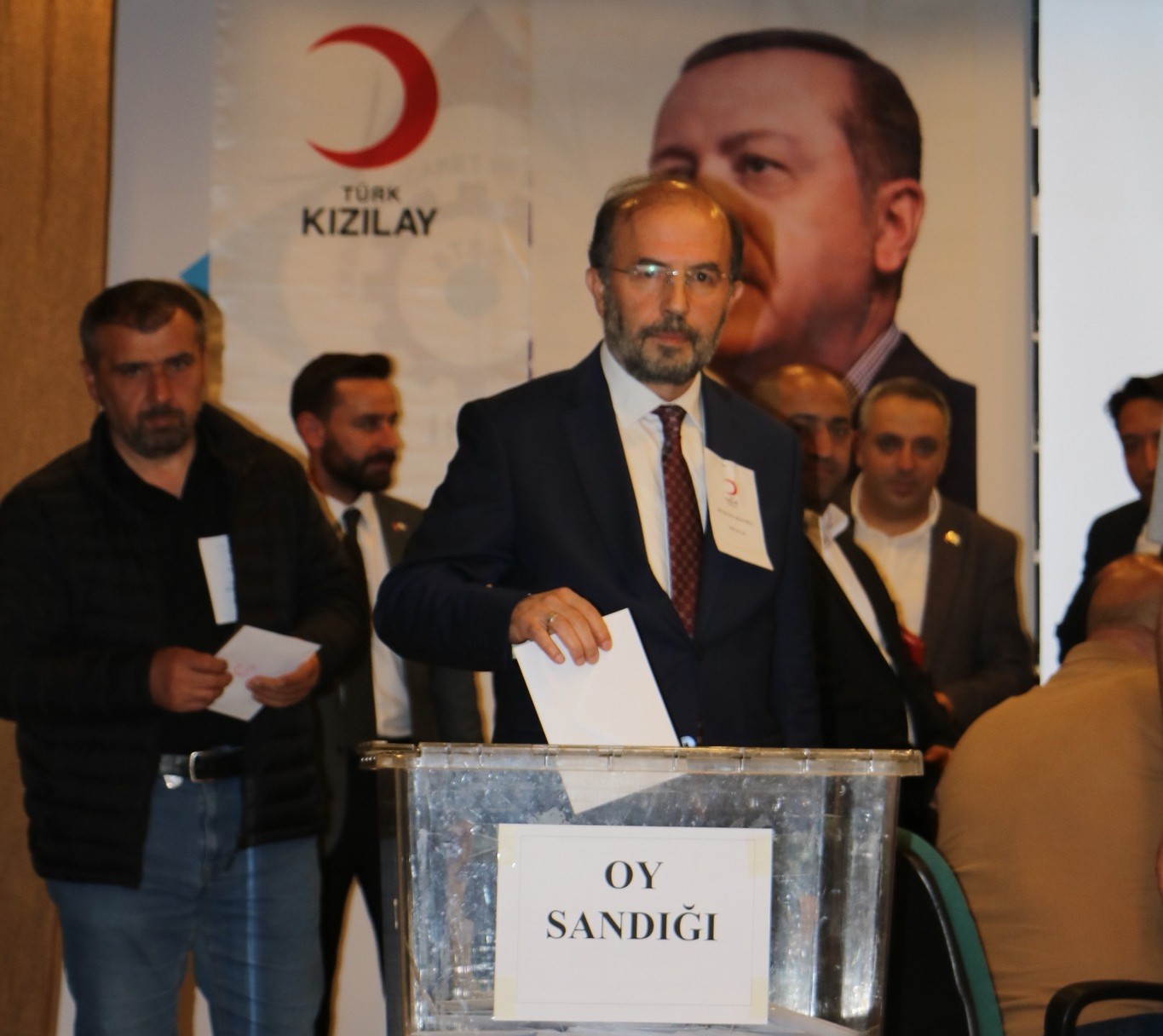 kizilayda-huseyin-pekmez-donemi