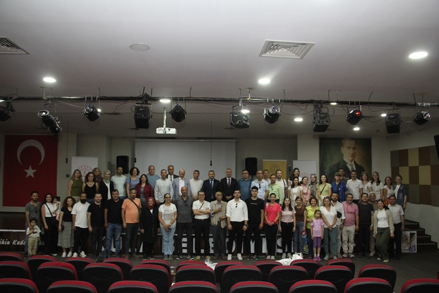 manisadaki-ogretmenler-turkiye-yuzyili-maarif-modeli-kapsaminda-kulada-bulustu