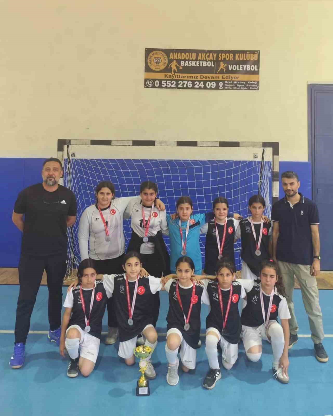 nazillili-ogrenciler-aydin-il-turnuvasinda-il-ikincisi-oldu
