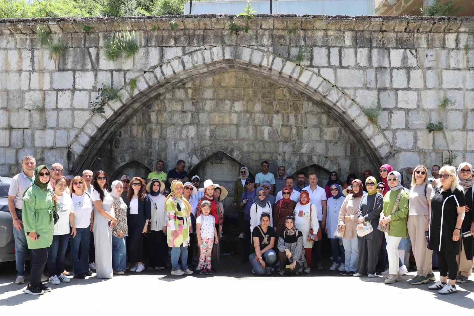 ogretmen-akademisinde-her-durak-bir-acik-hava-dersligine-donustu