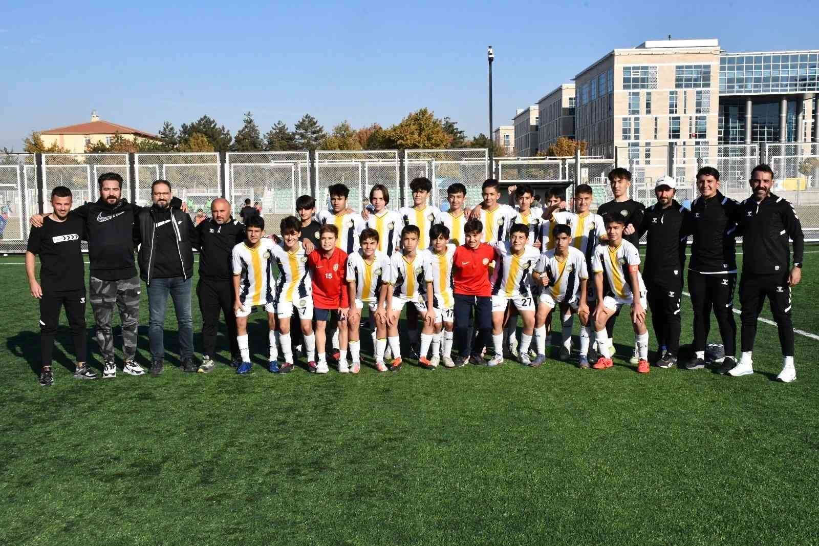 sampiyonun-adi-degismedi-talas-belediyespor