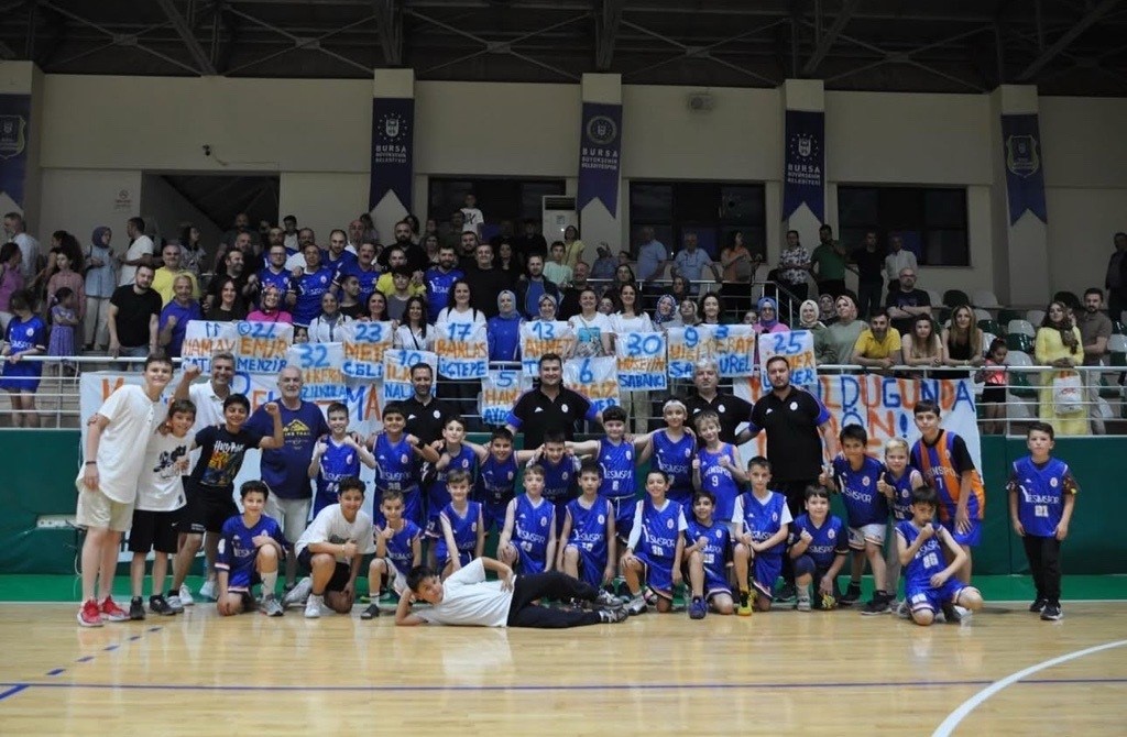 yesim-spor-u10-takimi-bursa-sampiyonu-oldu
