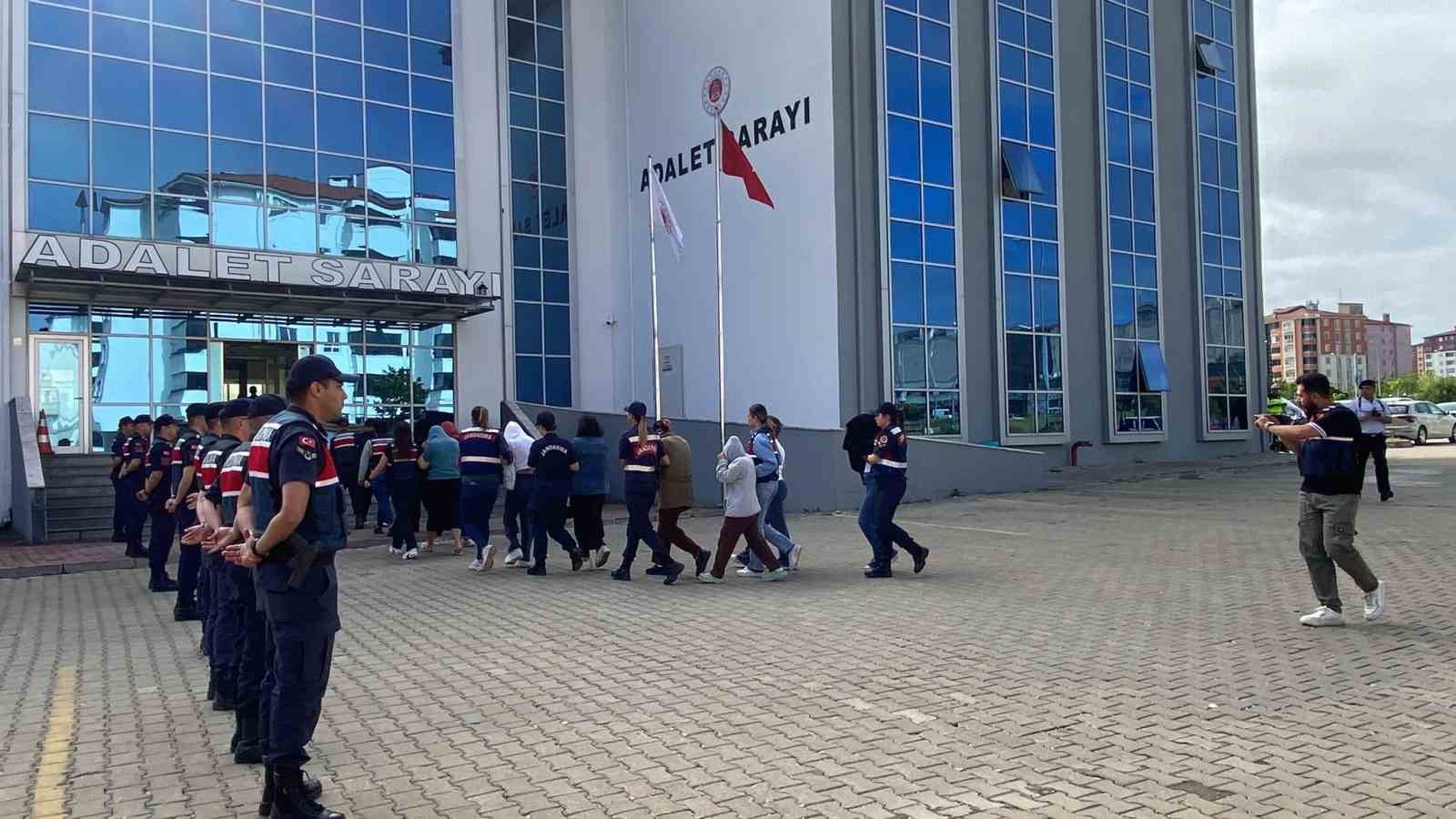 12-kadinin-kurtarildigi-fuhus-operasyonunda-6-supheli-tutuklandi
