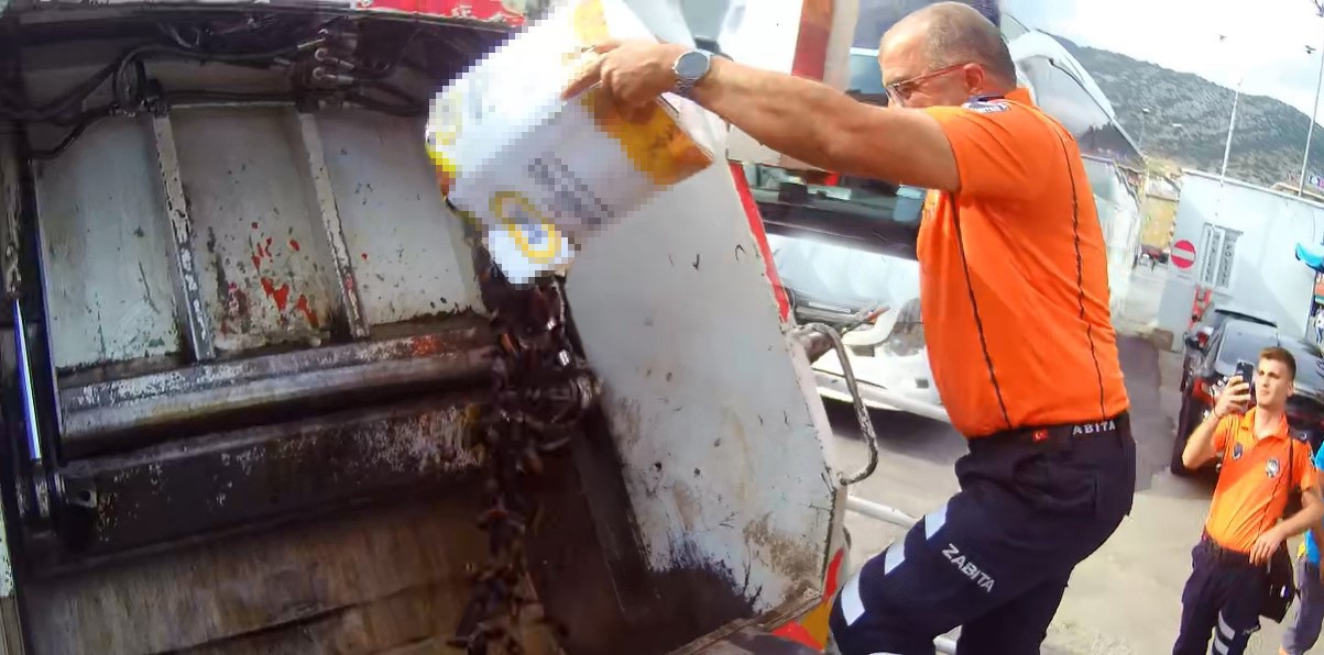 50-kilo-midye-sehirlerarasi-otobusun-teknik-takibiyle-ele-gecirildi