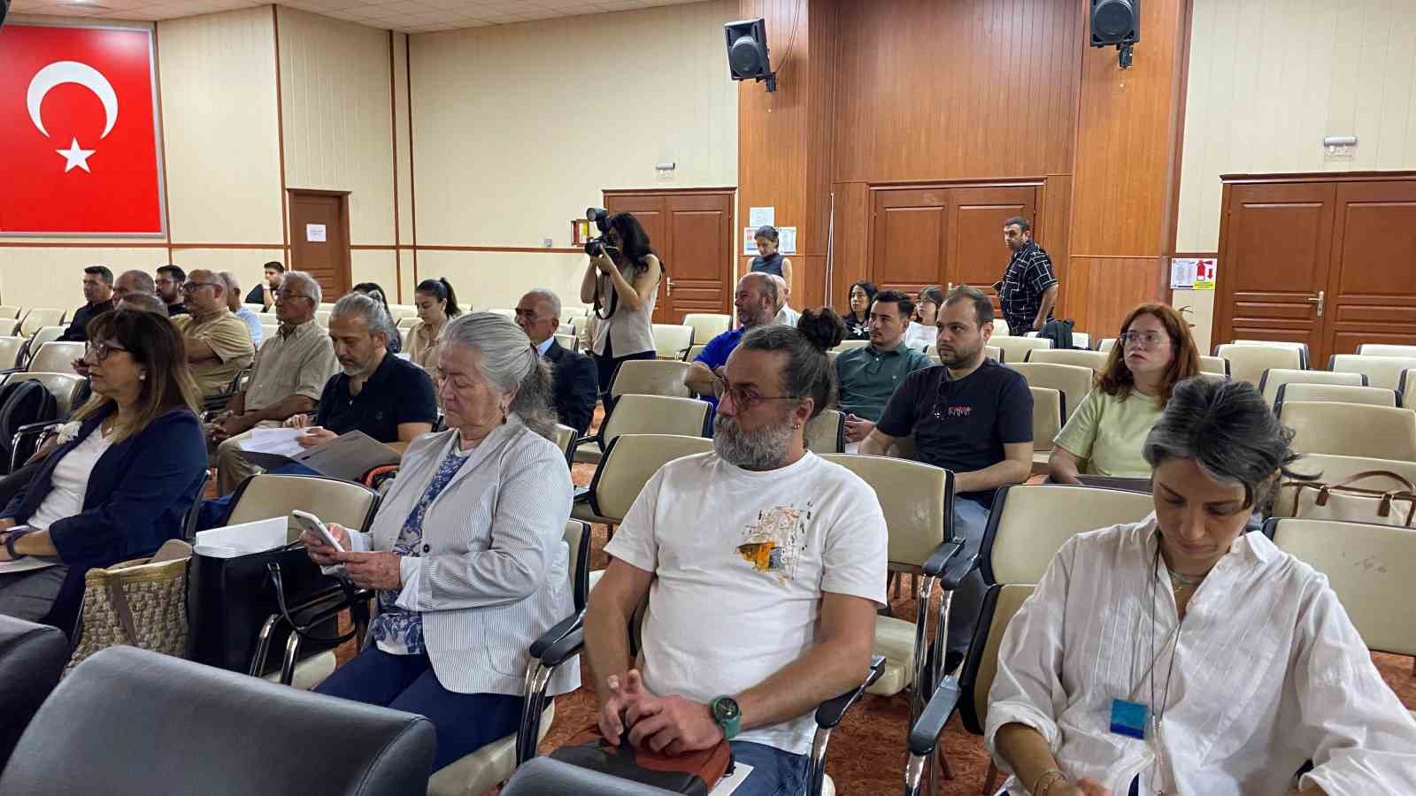 aydinda-iklim-direncli-doga-dostu-zeytincilik-egitimi-verildi