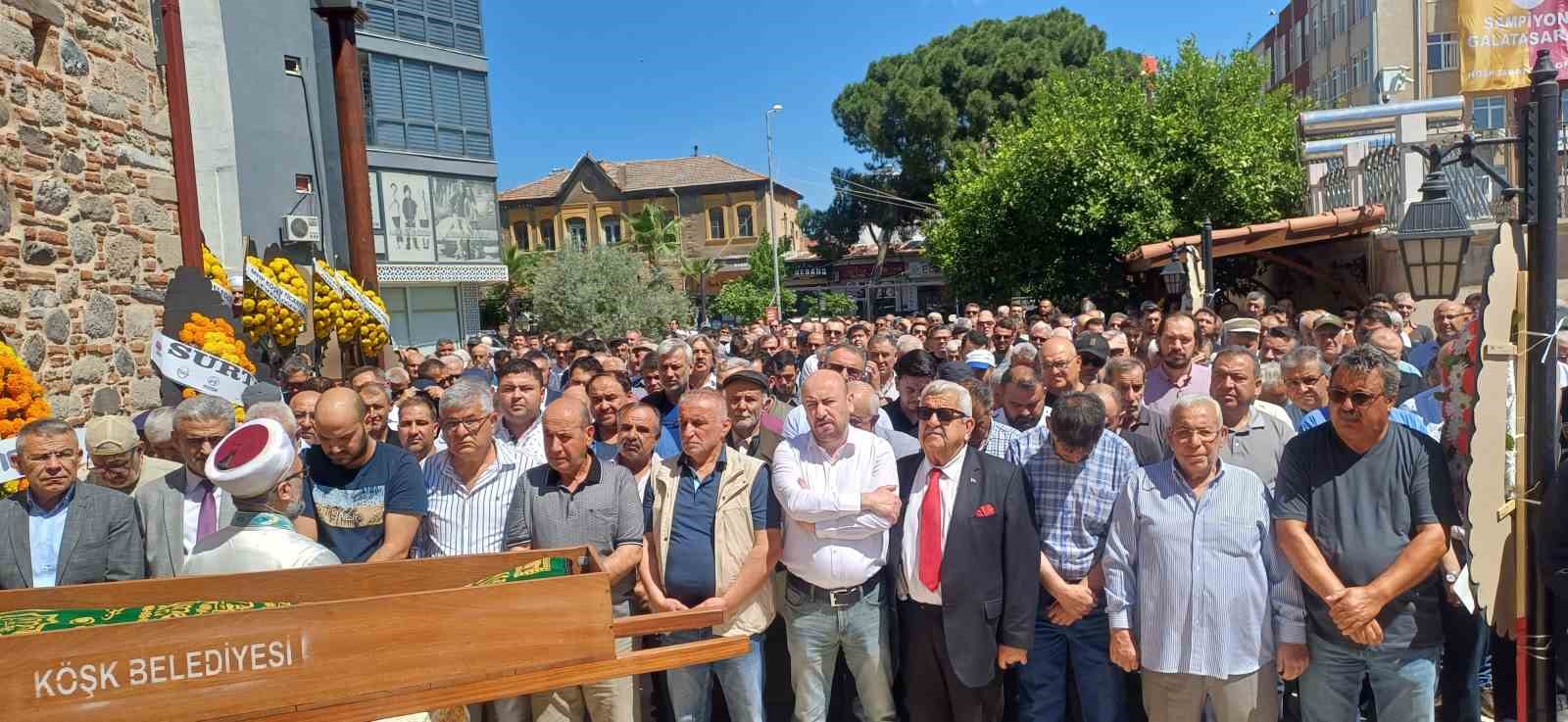 aydinli-is-adami-ve-siyasetci-gulec-topraga-verildi