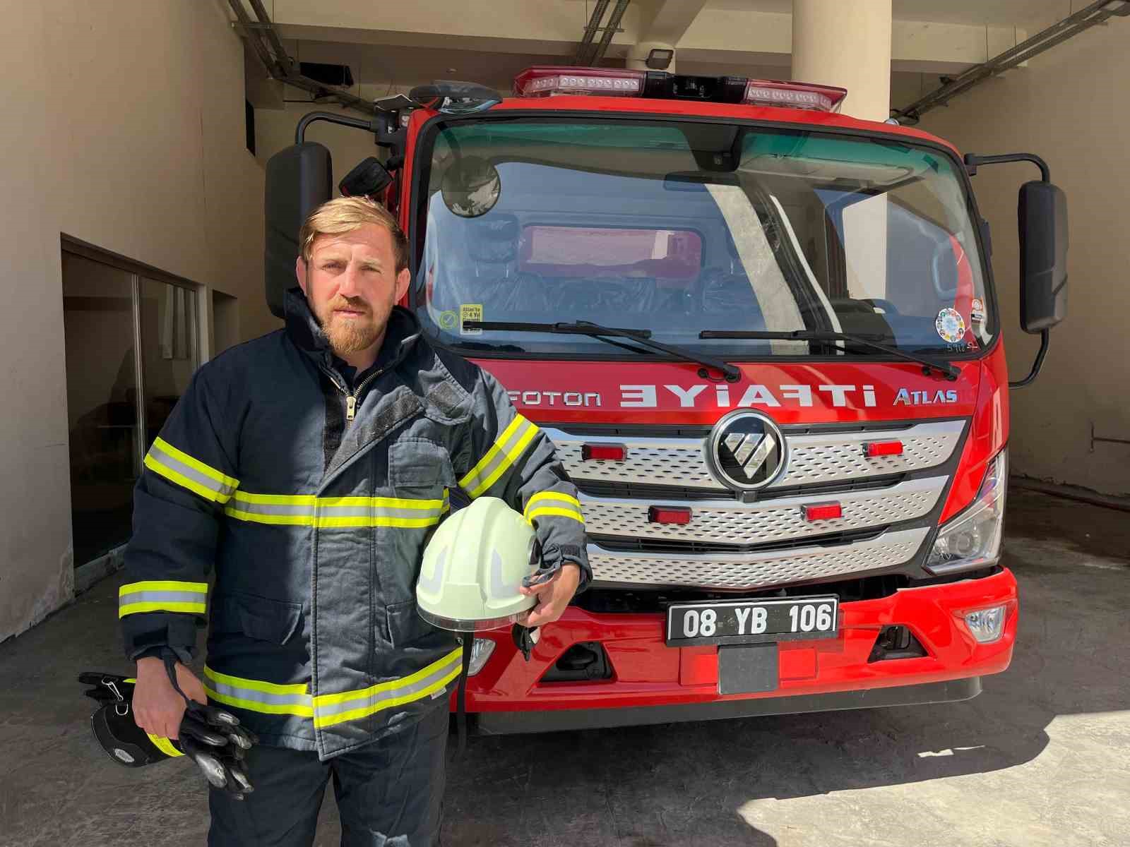 dunya-sampiyonu-itfaiyeci-mehmet-tuylu-tokyo-olimpiyatlarina-hazirlaniyor