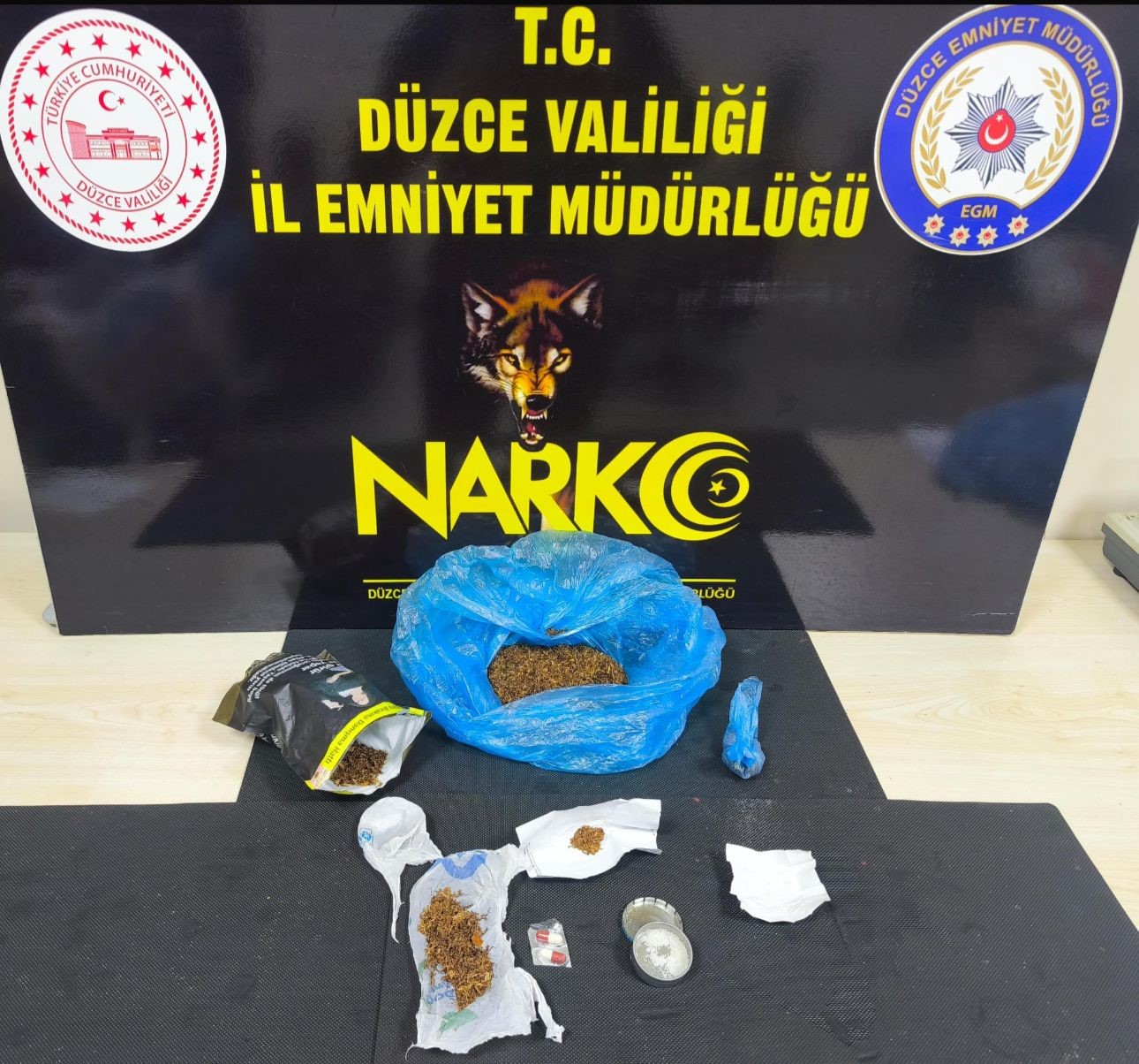 duzcede-uyusturucu-saticisi-4-kisi-tutuklandi