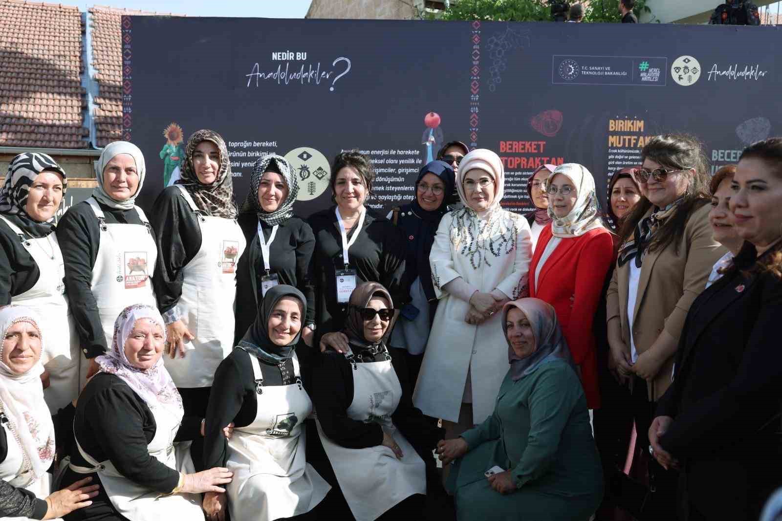 emine-erdogan-anadoludakiler-kapadokya-pazari-acilis-programinda-konustu