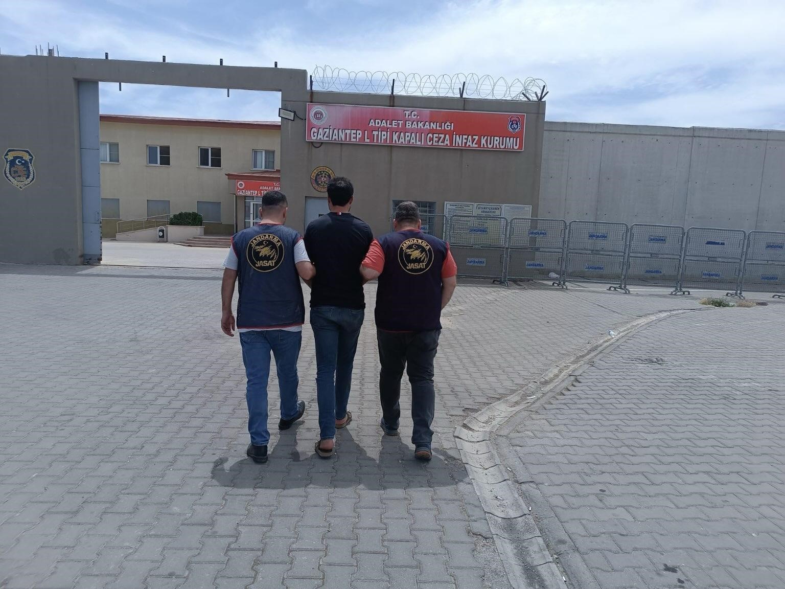 gaziantepte-aranan-2-hukumlu-yakalandi